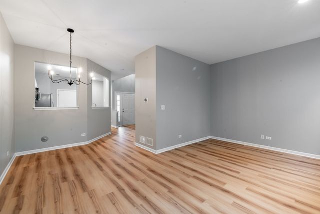 182 Stockton Drive, Grayslake, IL 60030