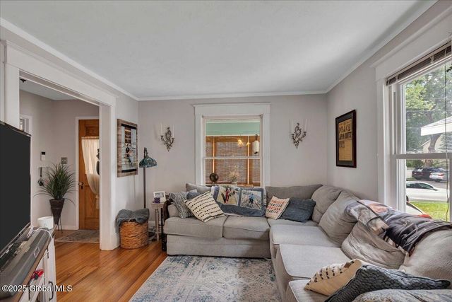 143 Manchester Road, Schenectady, NY 12304