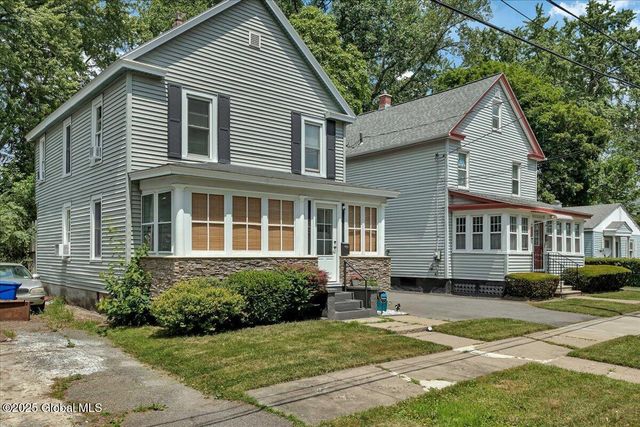 143 Manchester Road, Schenectady, NY 12304