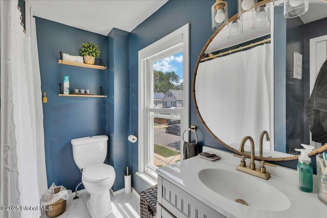 143 Manchester Road, Schenectady, NY 12304