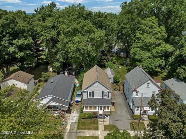 143 Manchester Road, Schenectady, NY 12304