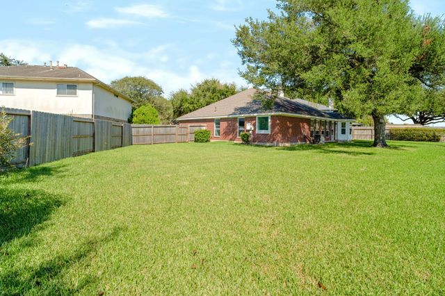16811 Pheasant Ridge, Sugar Land, TX 77498