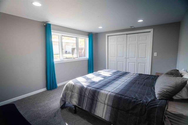 206 Loma Street, Waterloo, IA 50701