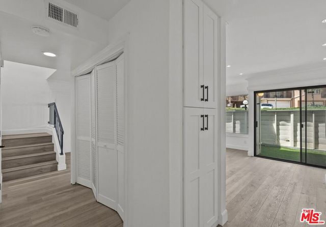 10500 Sunland Boulevard 4, Sunland, CA 91040