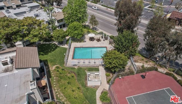 10500 Sunland Boulevard 4, Sunland, CA 91040