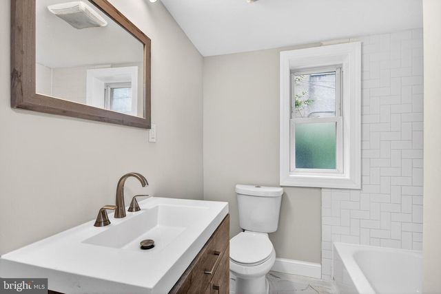 31 EMMETT ST, Phoenixville, PA 19460