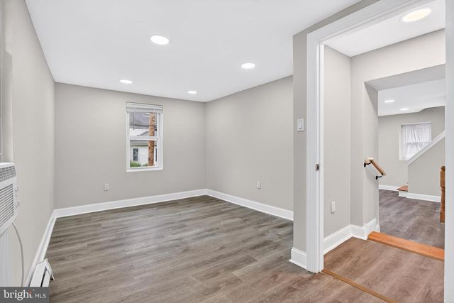 31 EMMETT ST, Phoenixville, PA 19460