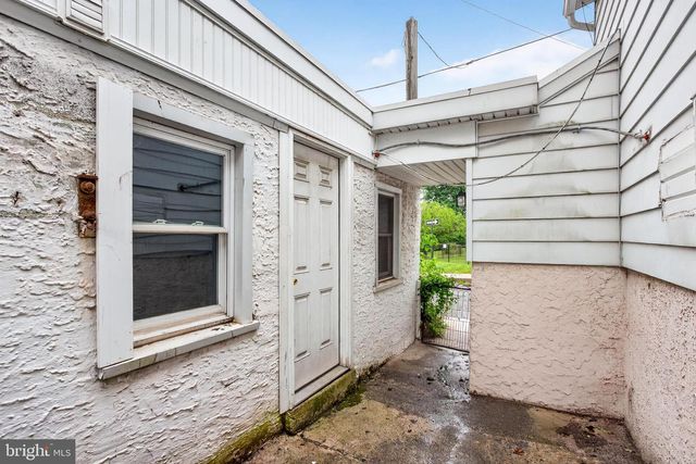 31 EMMETT ST, Phoenixville, PA 19460