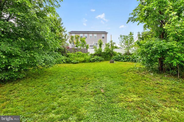 31 EMMETT ST, Phoenixville, PA 19460