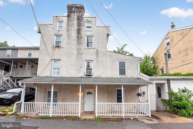 31 EMMETT ST, Phoenixville, PA 19460