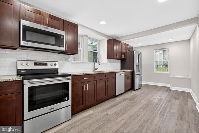 31 EMMETT ST, Phoenixville, PA 19460