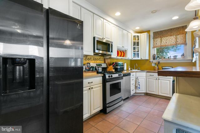 326 BURMONT RD, Drexel Hill, PA 19026