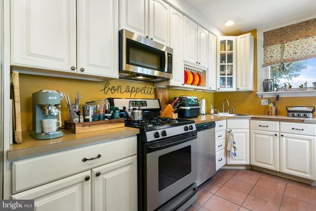 326 BURMONT RD, Drexel Hill, PA 19026
