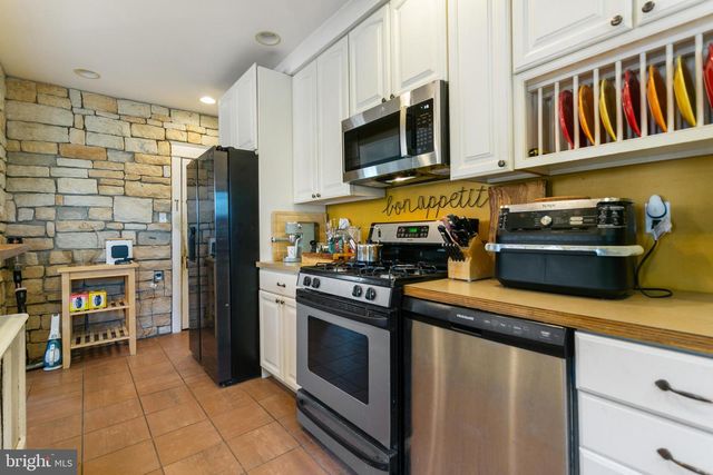 326 BURMONT RD, Drexel Hill, PA 19026