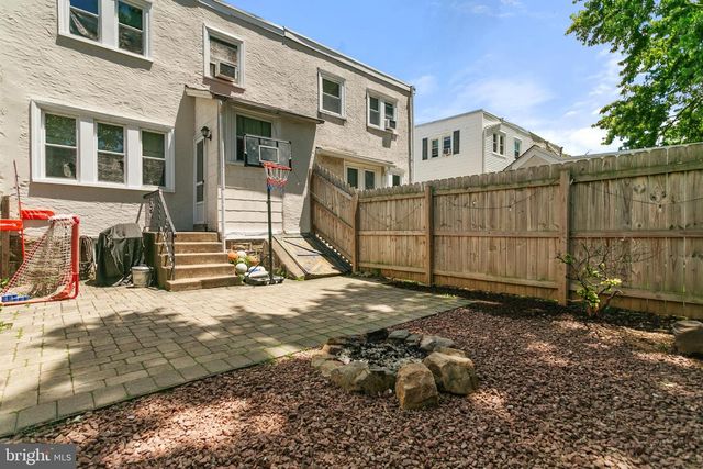 326 BURMONT RD, Drexel Hill, PA 19026