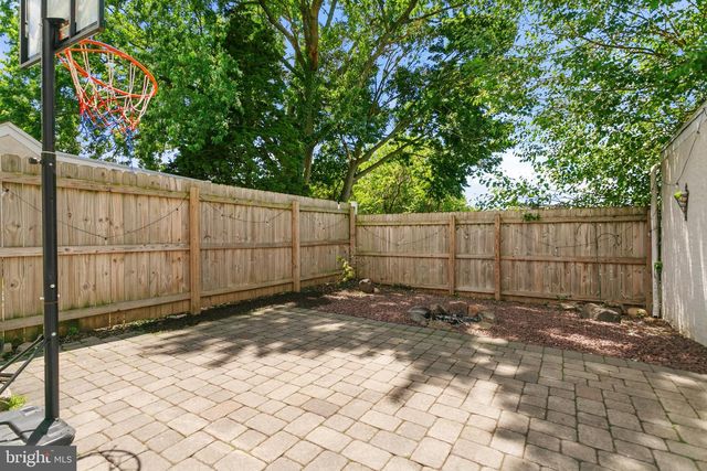 326 BURMONT RD, Drexel Hill, PA 19026