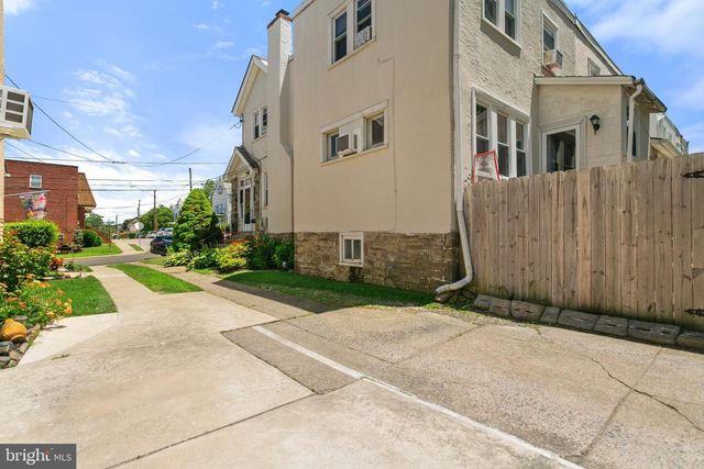 326 BURMONT RD, Drexel Hill, PA 19026