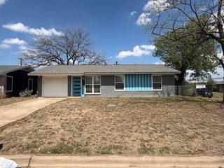 1400 Kamar DR, Austin, TX 78757
