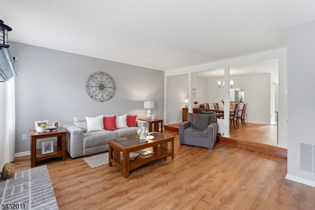 712 Marlborough Common, Hillsborough Twp., NJ 08844