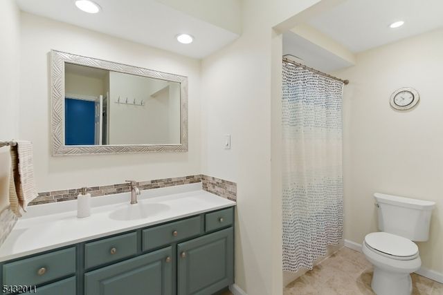 712 Marlborough Common, Hillsborough Twp., NJ 08844