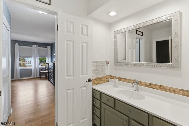 712 Marlborough Common, Hillsborough Twp., NJ 08844