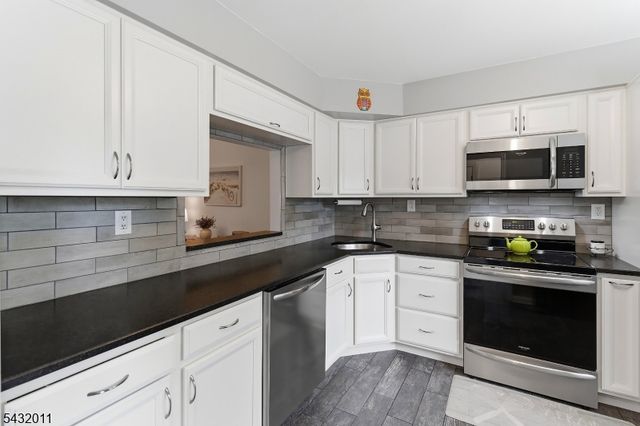 712 Marlborough Common, Hillsborough Twp., NJ 08844