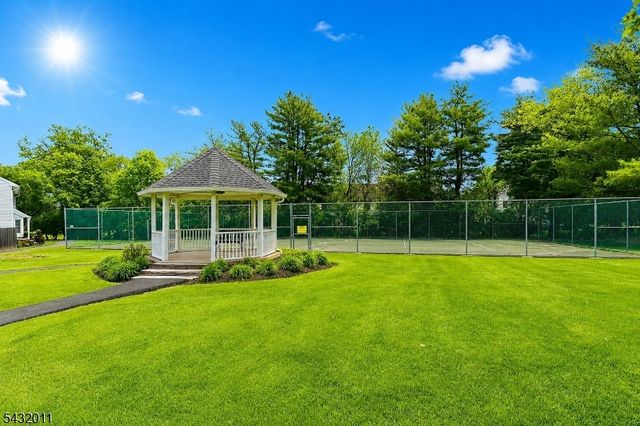 712 Marlborough Common, Hillsborough Twp., NJ 08844