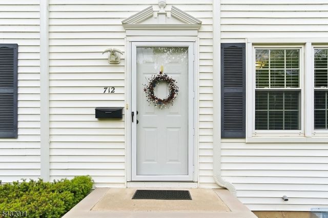 712 Marlborough Common, Hillsborough Twp., NJ 08844