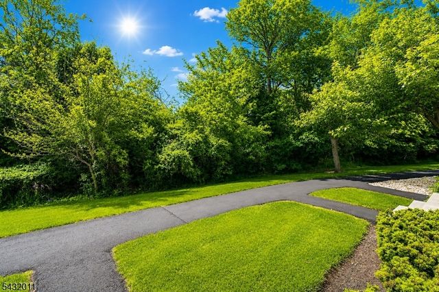 712 Marlborough Common, Hillsborough Twp., NJ 08844