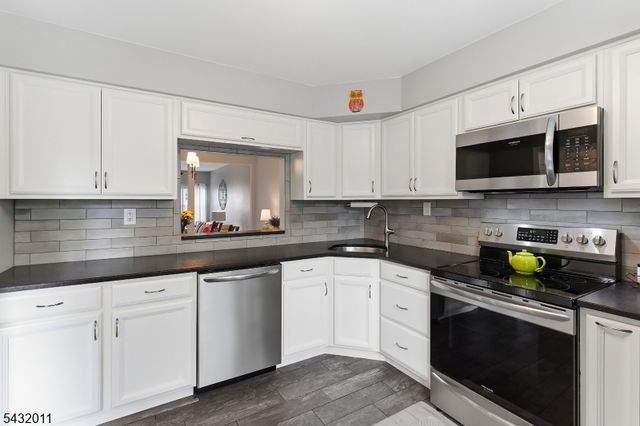 712 Marlborough Common, Hillsborough Twp., NJ 08844