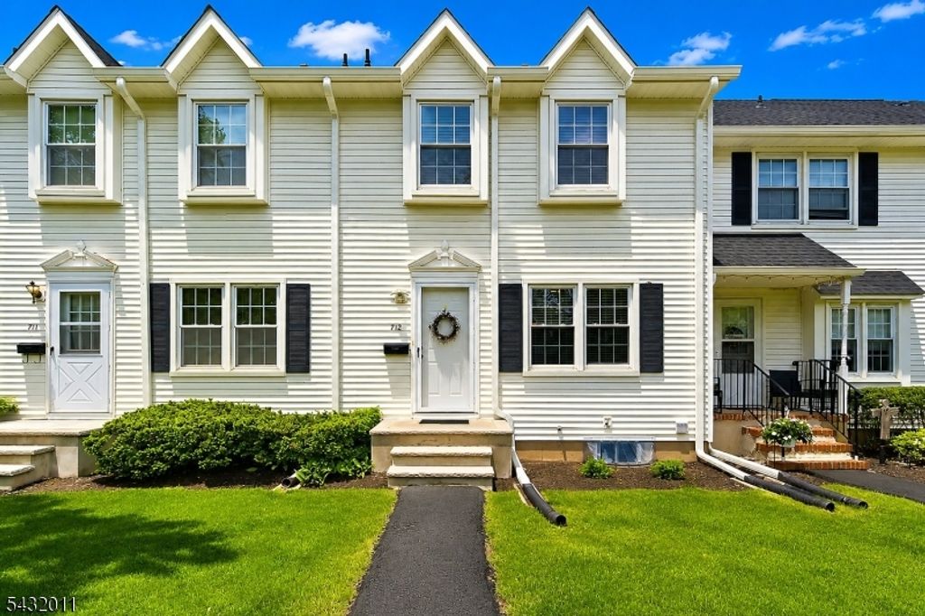 712 Marlborough Common, Hillsborough Twp., NJ 08844