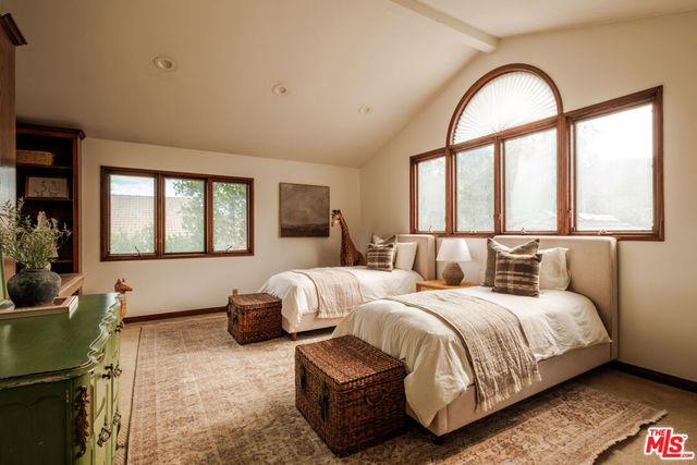 5356 Ambridge Drive, Agoura Hills, CA 91301