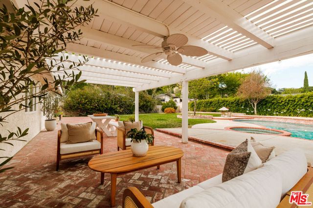 5356 Ambridge Drive, Agoura Hills, CA 91301