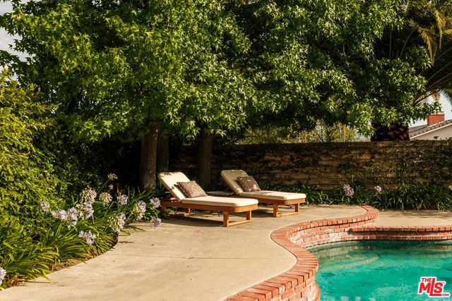 5356 Ambridge Drive, Agoura Hills, CA 91301