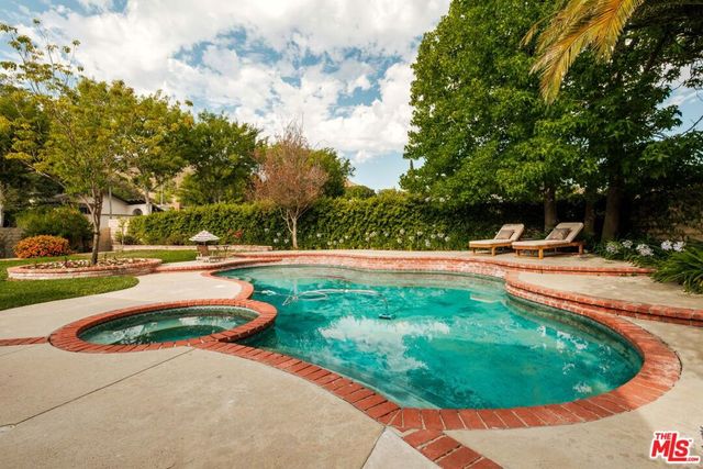 5356 Ambridge Drive, Agoura Hills, CA 91301