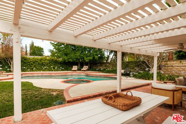 5356 Ambridge Drive, Agoura Hills, CA 91301