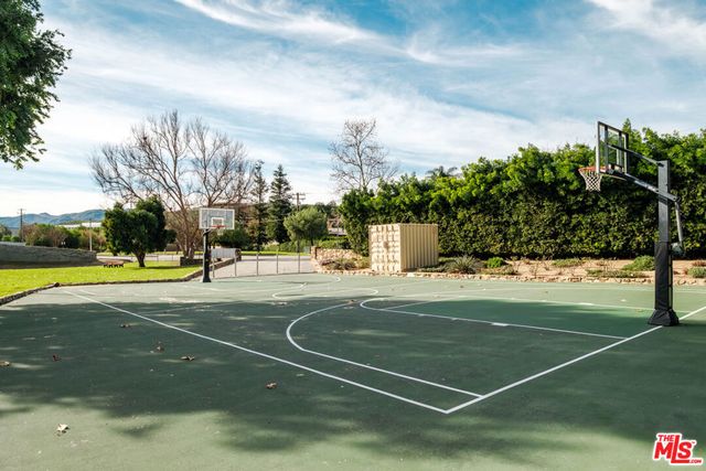 5356 Ambridge Drive, Agoura Hills, CA 91301