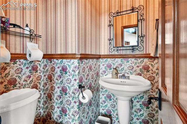 515 Ponderosa View, Manitou Springs, CO 80829