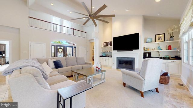 69 PEBBLE BEACH DR, Egg Harbor Township, NJ 08234