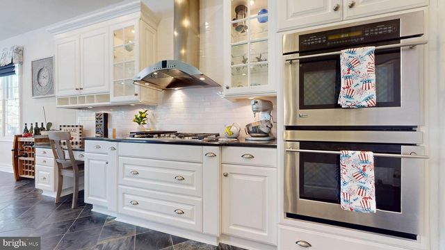 69 PEBBLE BEACH DR, Egg Harbor Township, NJ 08234