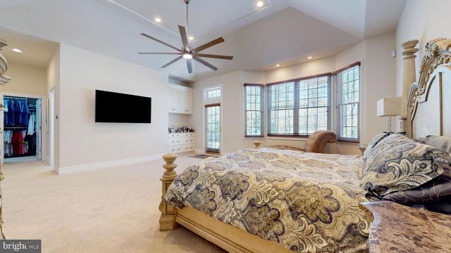 69 PEBBLE BEACH DR, Egg Harbor Township, NJ 08234