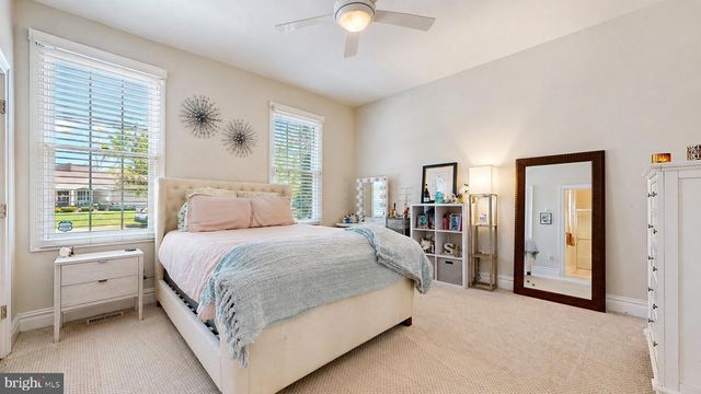 69 PEBBLE BEACH DR, Egg Harbor Township, NJ 08234