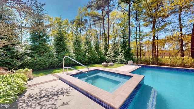 69 PEBBLE BEACH DR, Egg Harbor Township, NJ 08234