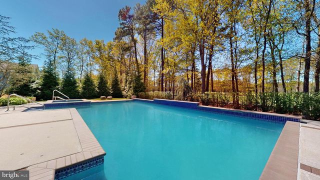 69 PEBBLE BEACH DR, Egg Harbor Township, NJ 08234
