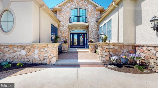 69 PEBBLE BEACH DR, Egg Harbor Township, NJ 08234
