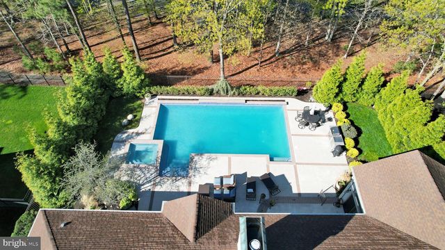 69 PEBBLE BEACH DR, Egg Harbor Township, NJ 08234