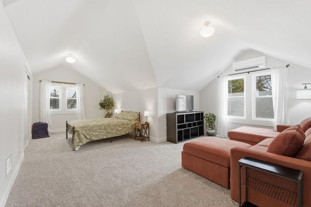 3431 38th Avenue S, Minneapolis, MN 55406