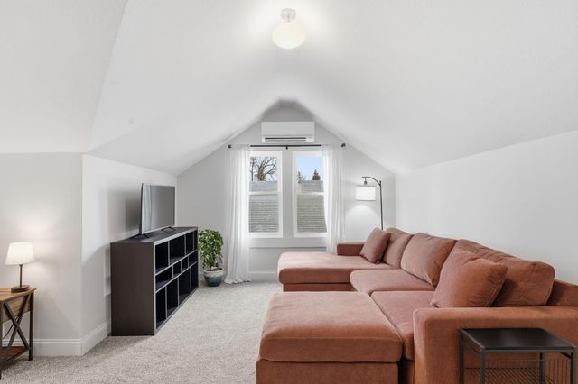 3431 38th Avenue S, Minneapolis, MN 55406