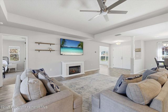 12335 House Finch Road, Weeki Wachee, FL 34614