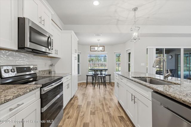 12335 House Finch Road, Weeki Wachee, FL 34614